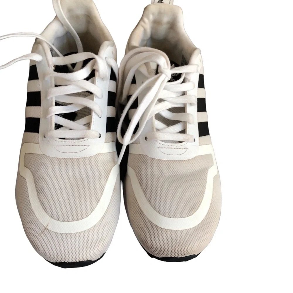 Adidas White and‎ Black Smooth Runner Elastic Sneaker Men’s 7 Women’s 9 Unisex